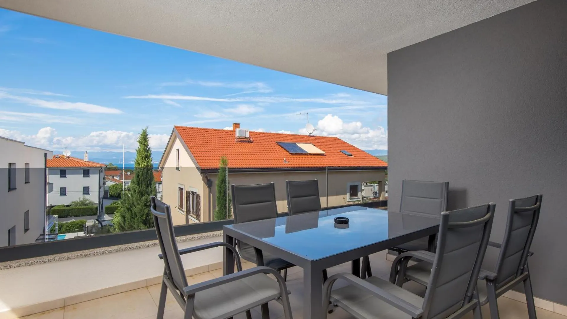 Stella & Gloria Apartments With Balcony Vantacici Croatia