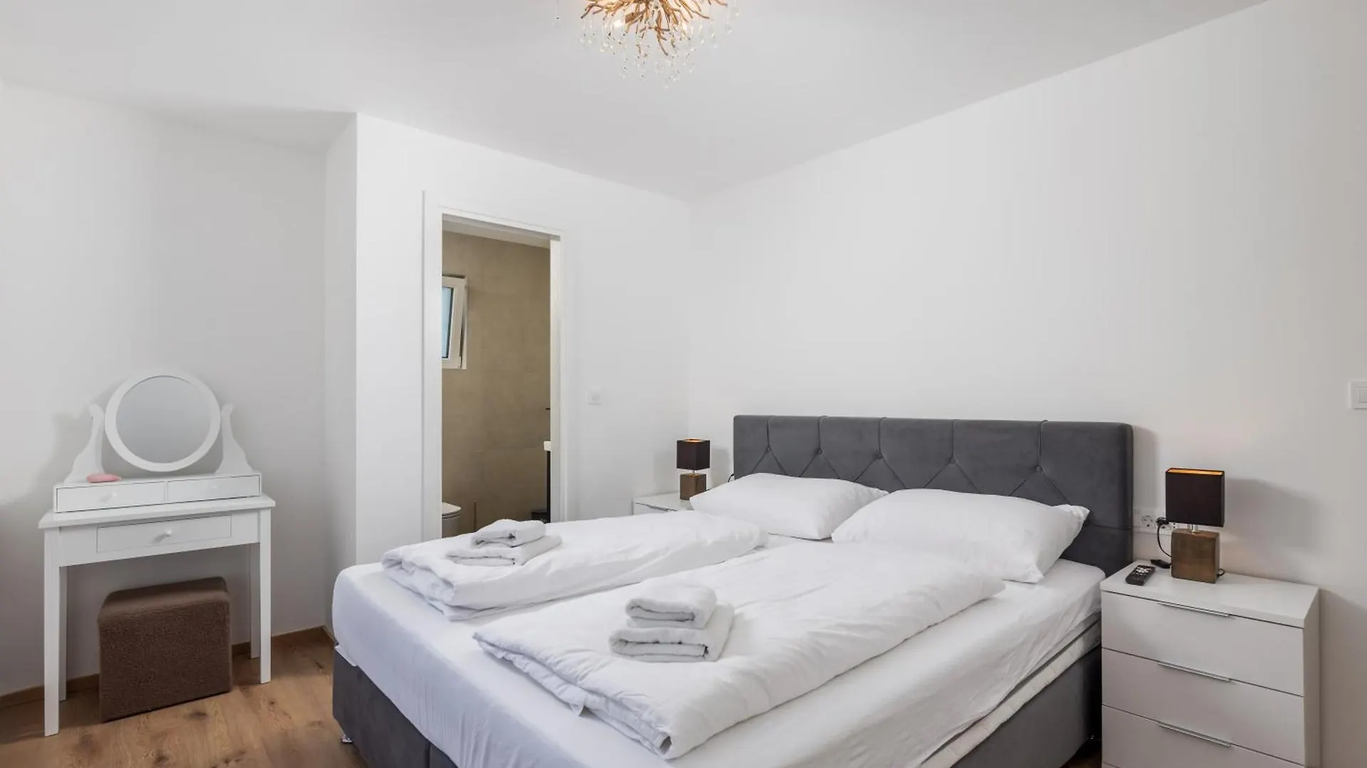 Stella & Gloria Apartments With Balcony Vantacici Croatia