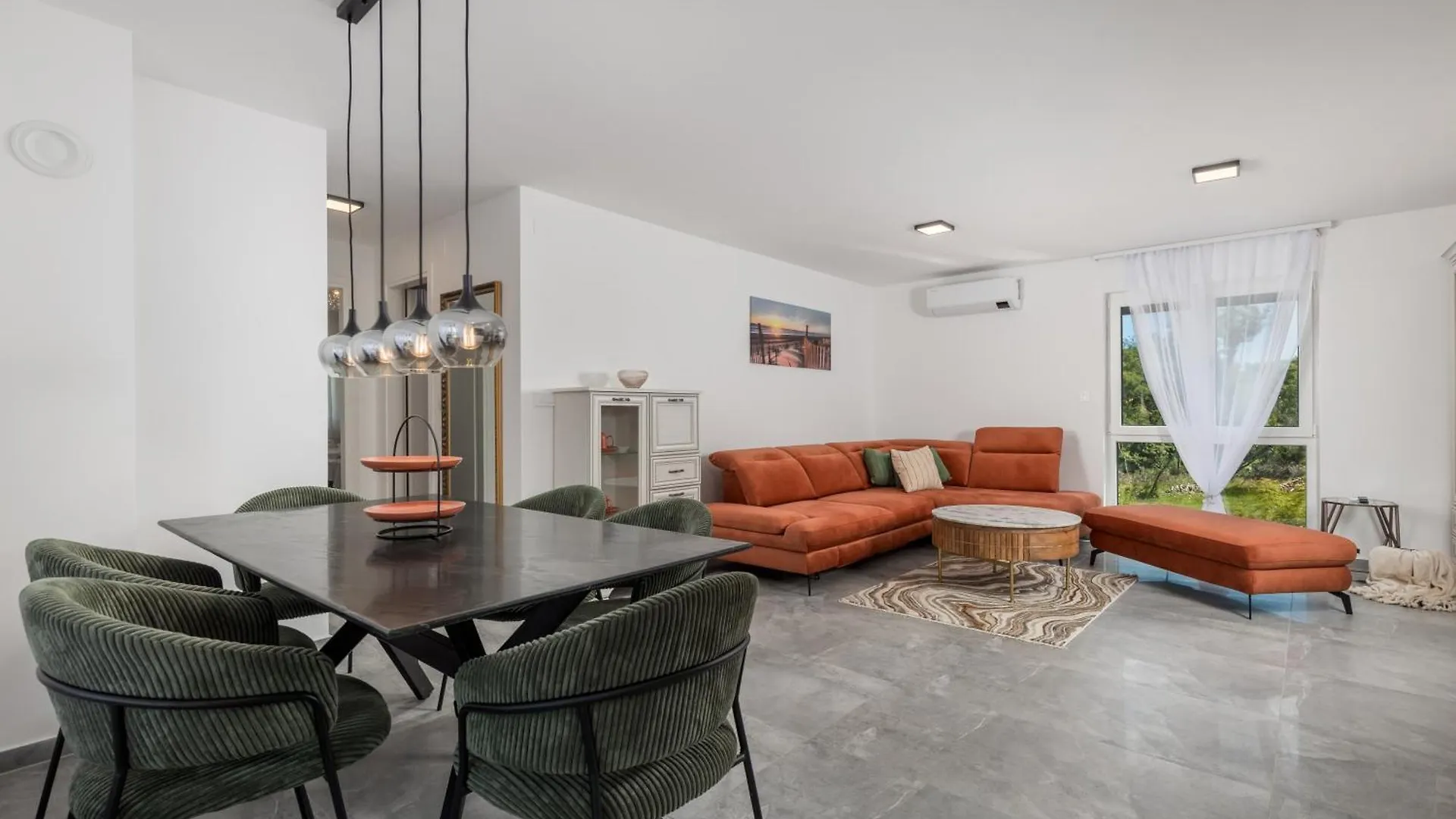 Stella & Gloria Apartments With Balcony Vantacici