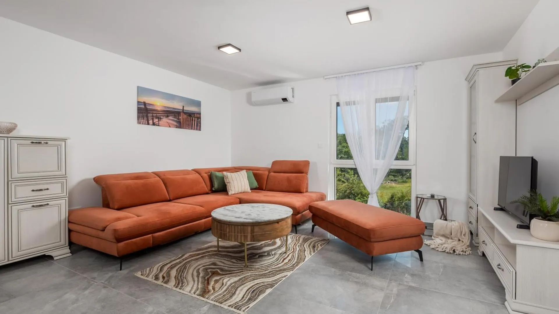 Stella & Gloria Apartments With Balcony Vantacici